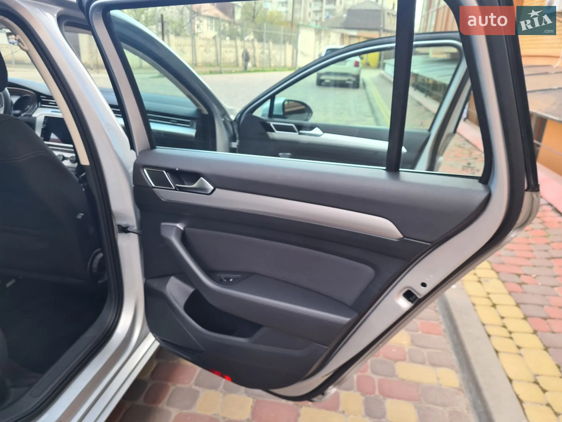 2018 Volkswagen Passat - мініатюра 2