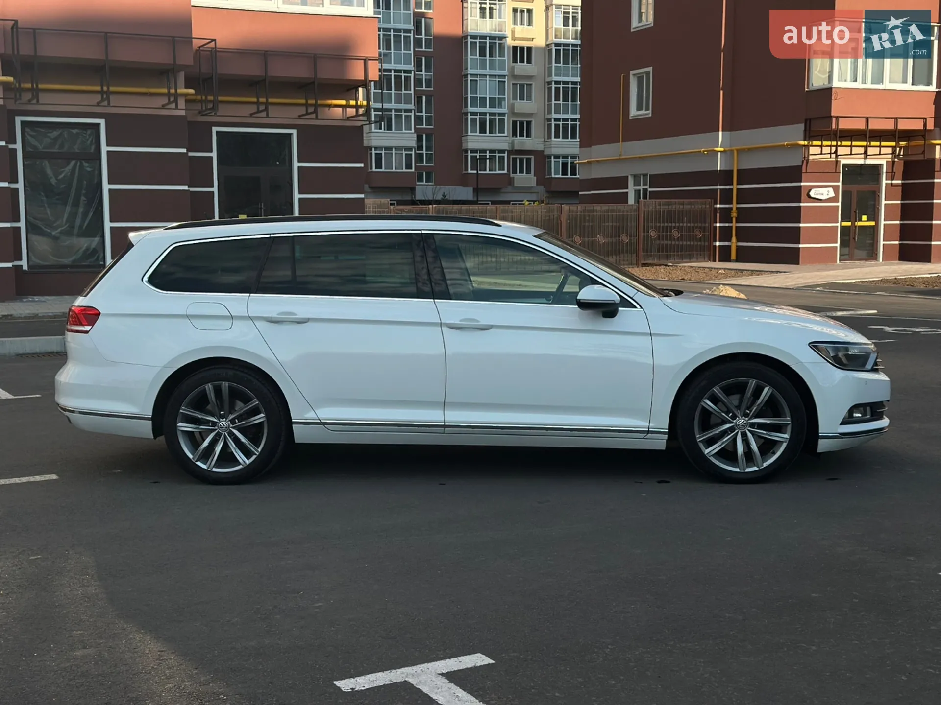 2017 Volkswagen Passat - мініатюра 2