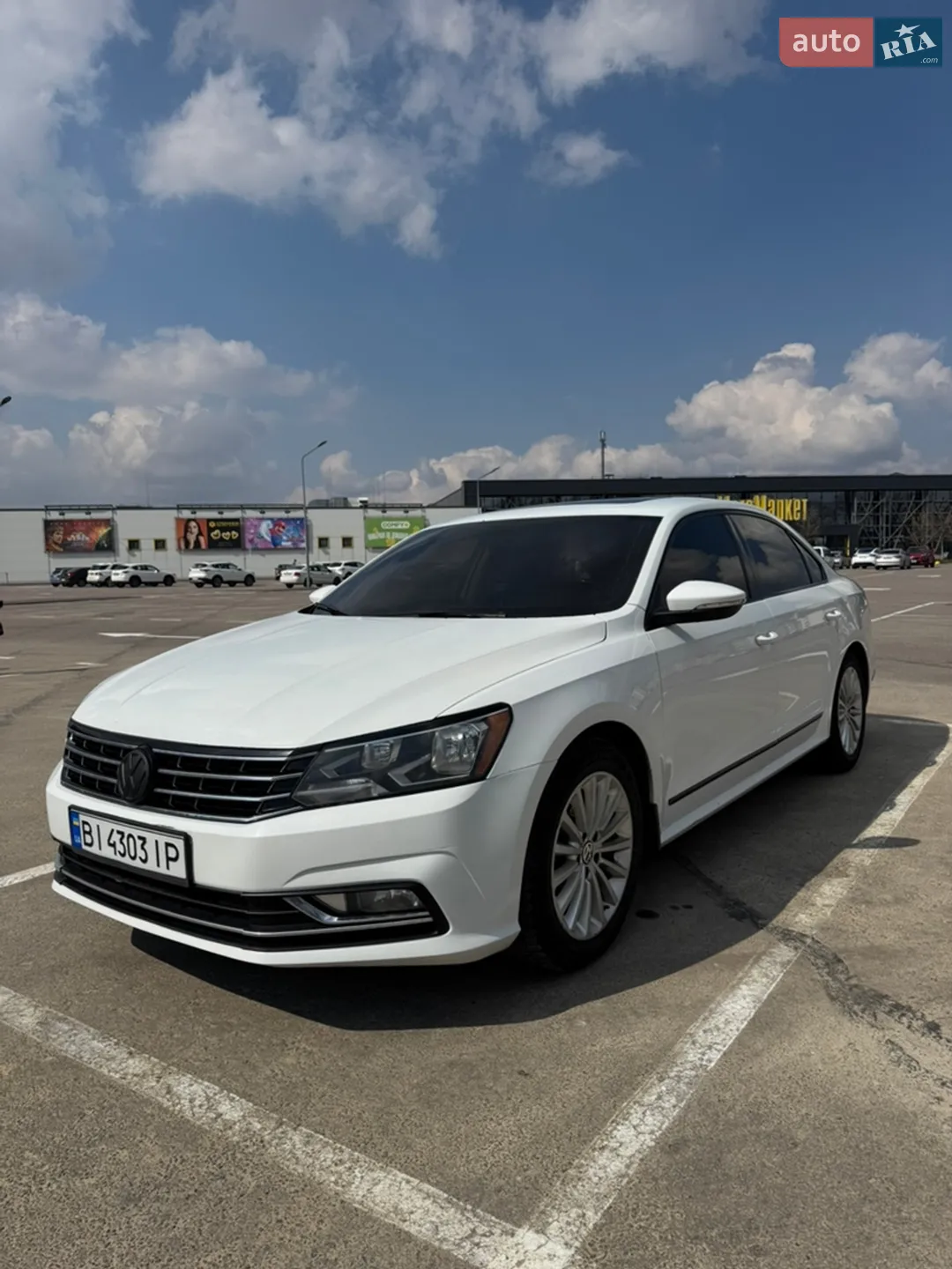 2015 Volkswagen Passat - фото 1