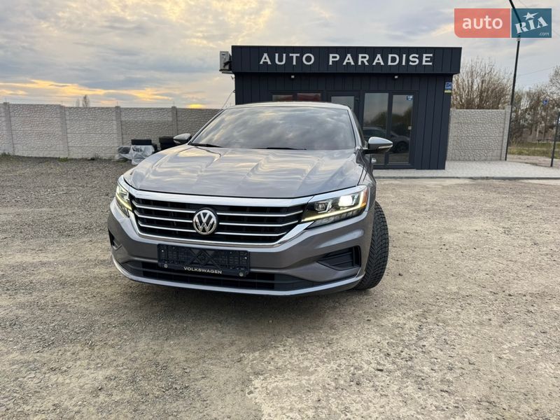 Седан Volkswagen Passat 2019 в Луцке