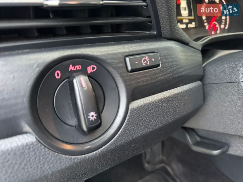 Седан Volkswagen Passat 2019 в Луцке