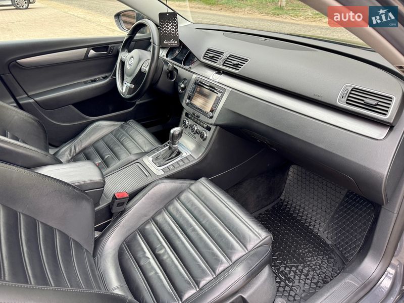 Универсал Volkswagen Passat 2012 в Львове