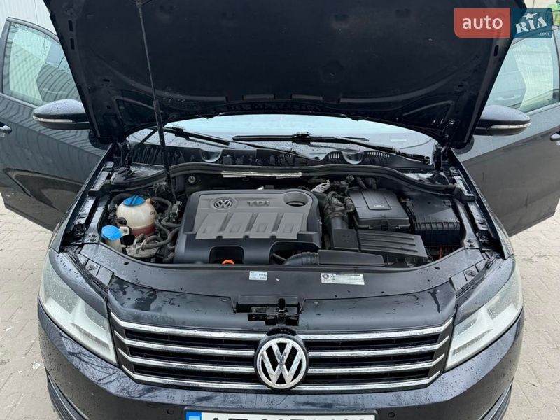 Универсал Volkswagen Passat 2012 в Снятине