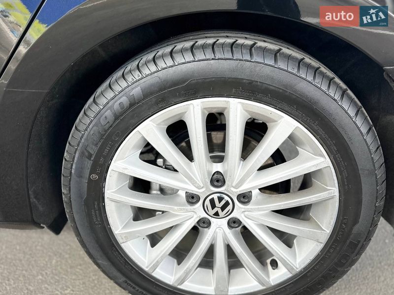 Седан Volkswagen Passat 2013 в Запорожье