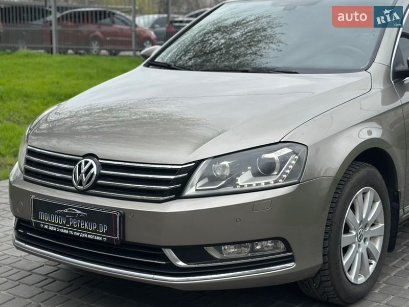 Седан Volkswagen Passat 2012 в Каменском