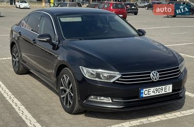 Седан Volkswagen Passat 2016 в Чернівцях