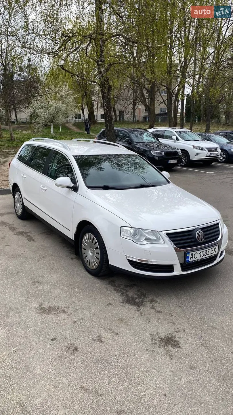 2010 Volkswagen Passat - фото 1