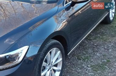 Седан Volkswagen Passat 2016 в Міжгір'ї