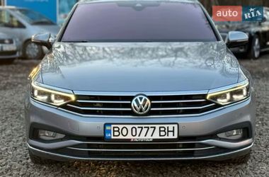 Седан Volkswagen Passat 2020 в Чернівцях