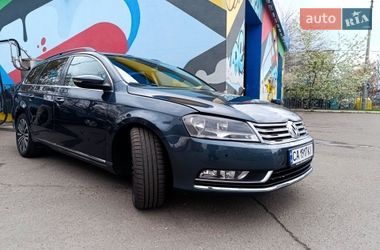 Універсал Volkswagen Passat 2011 в Черкасах