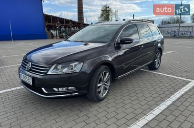Универсал Volkswagen Passat 2011 в Нововолынске