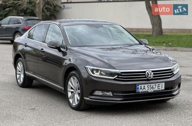 Седан Volkswagen Passat 2017 в Дніпрі