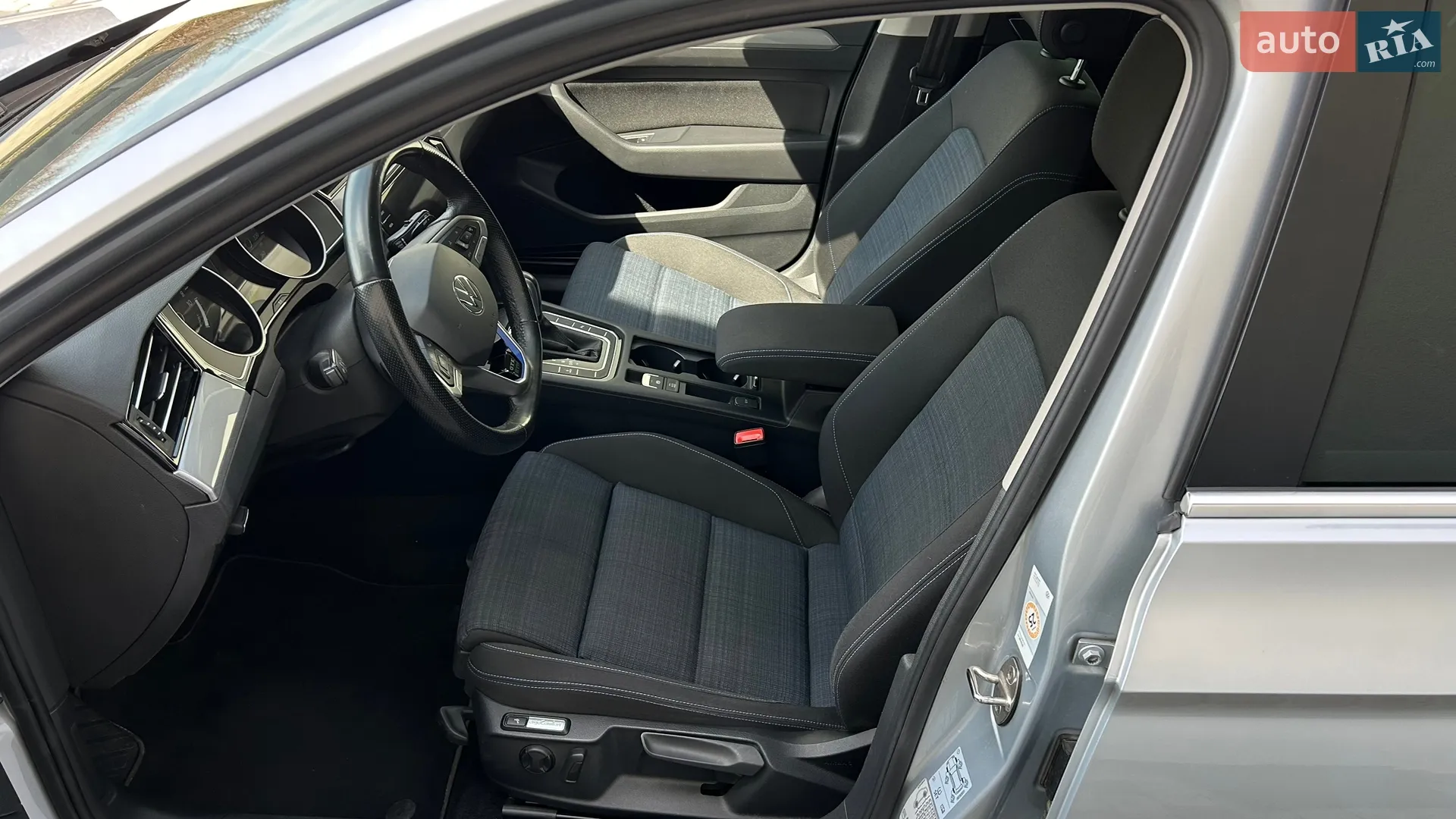 2022 Volkswagen Passat - мініатюра 16