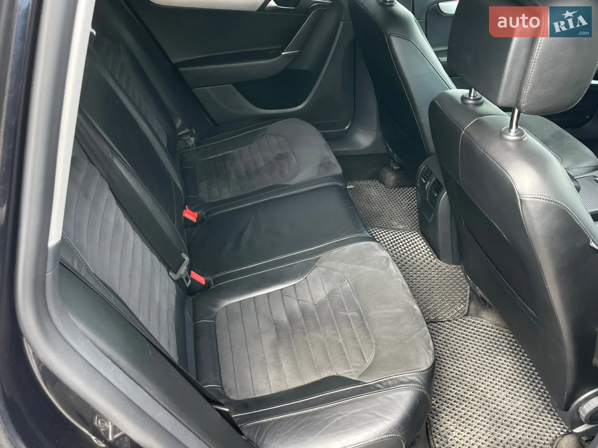 2011 Volkswagen Passat - мініатюра 9