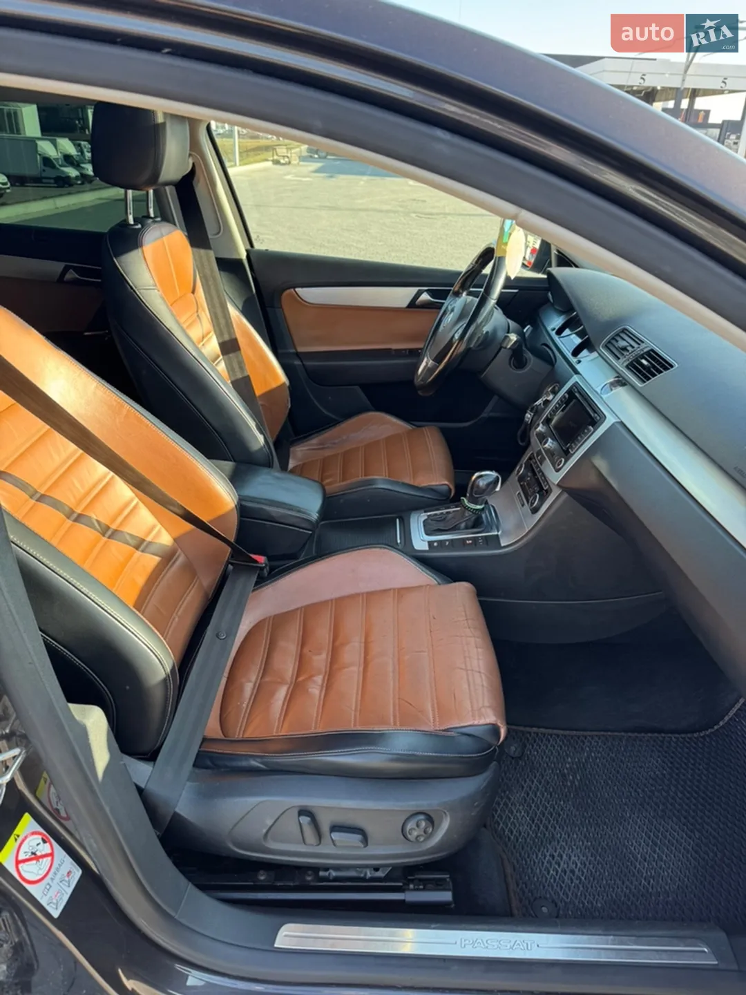 2011 Volkswagen Passat - мініатюра 9