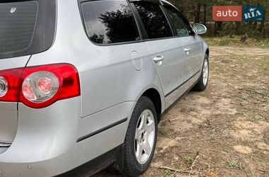 Універсал Volkswagen Passat 2011 в Львові