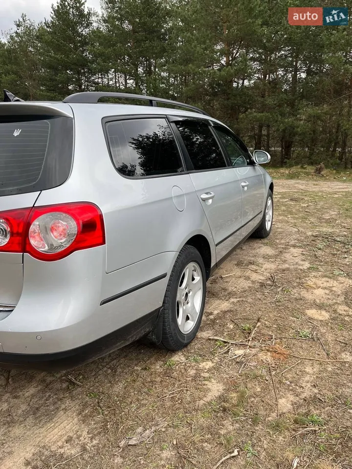 2010 Volkswagen Passat - мініатюра 27