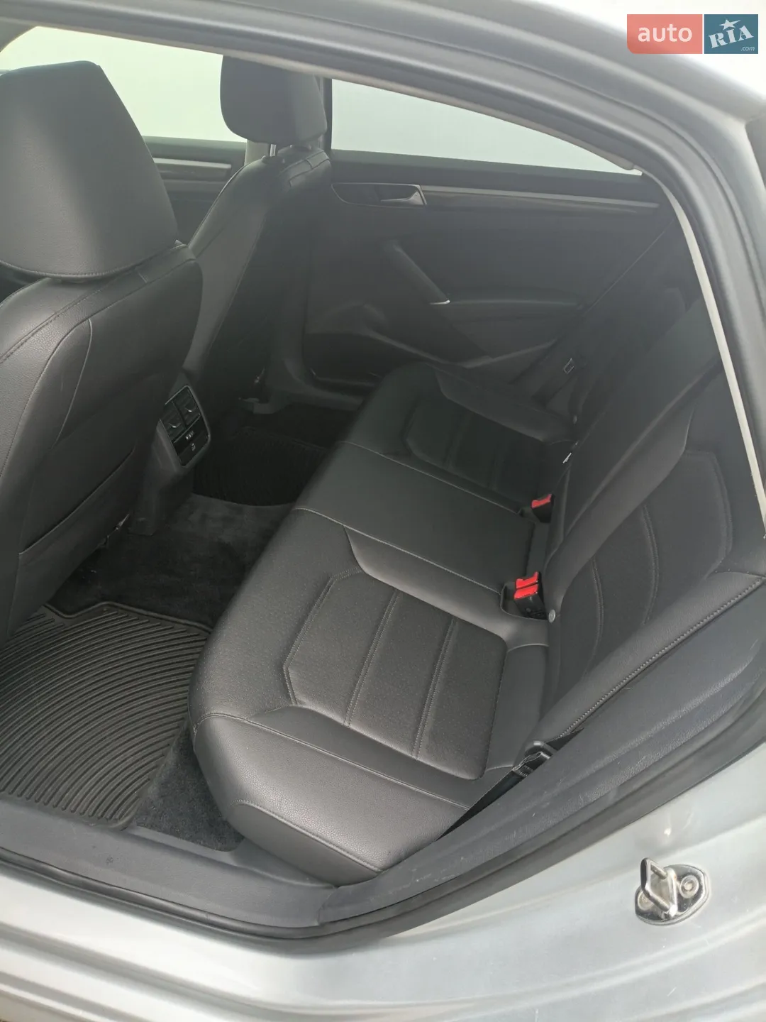 2016 Volkswagen Passat - мініатюра 4