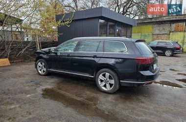 Універсал Volkswagen Passat 2019 в Києві