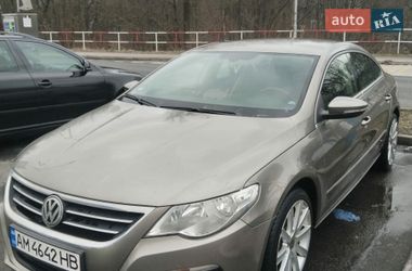 Седан Volkswagen Passat 2009 в Романове