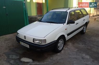 Універсал Volkswagen Passat 1993 в Голобах