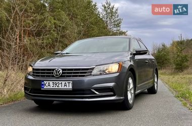 Седан Volkswagen Passat 2016 в Києві