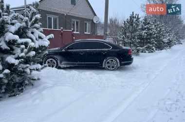 Седан Volkswagen Passat 2012 в Днепре
