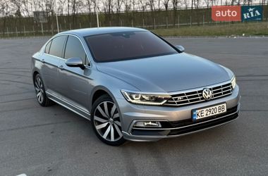 Седан Volkswagen Passat 2018 в Днепре