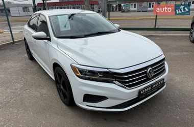 Седан Volkswagen Passat 2019 в Киеве