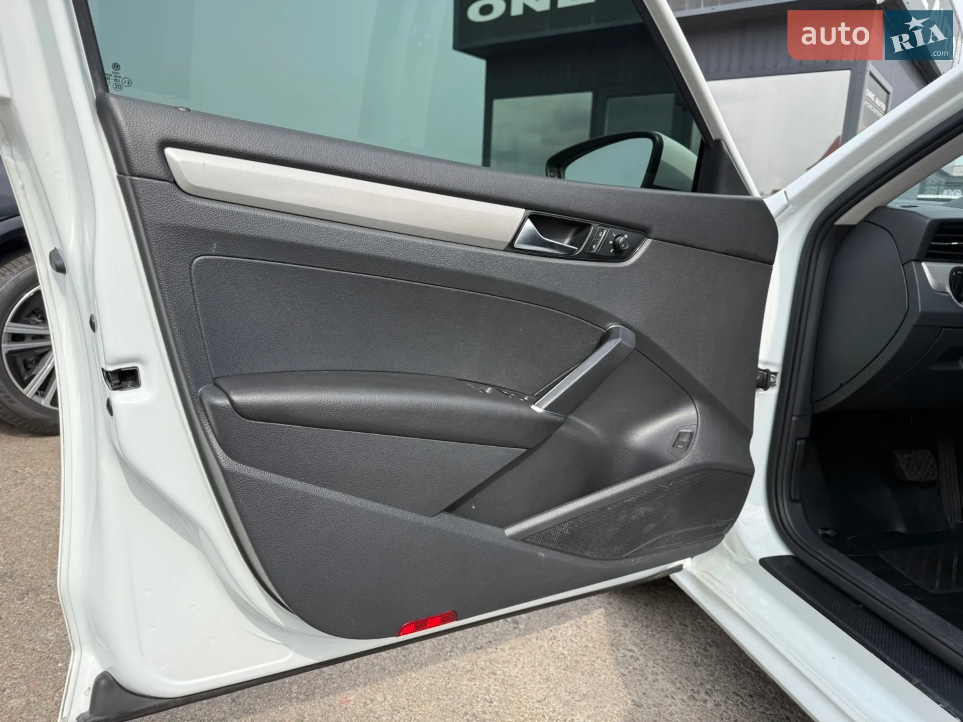 2019 Volkswagen Passat - мініатюра 16