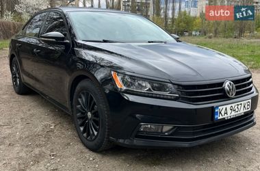 Седан Volkswagen Passat 2016 в Киеве