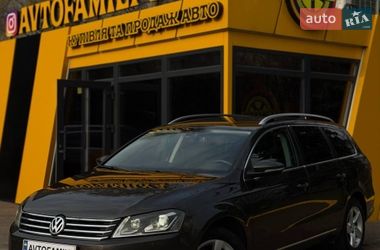 Універсал Volkswagen Passat 2012 в Києві