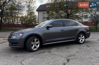 Седан Volkswagen Passat 2013 в Харкові