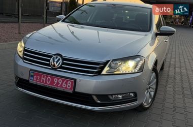 Седан Volkswagen Passat 2012 в Луцьку