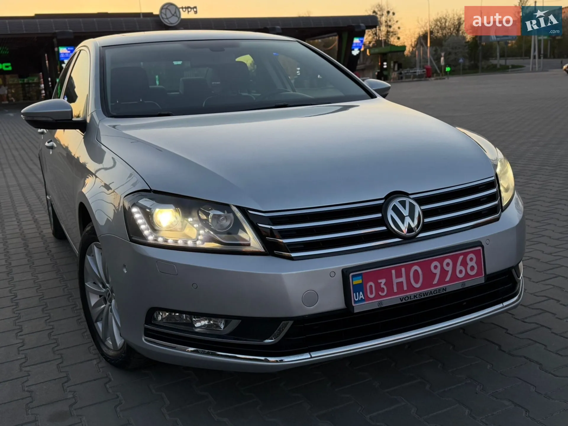 2012 Volkswagen Passat - мініатюра 2
