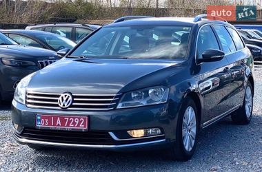Универсал Volkswagen Passat 2011 в Ровно