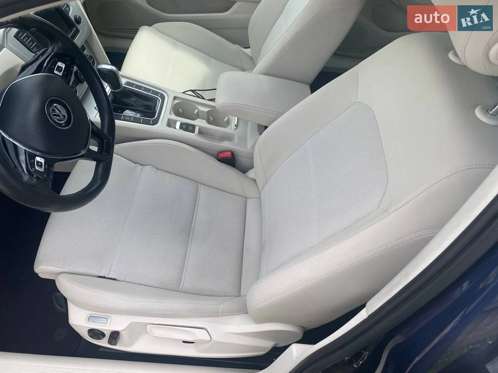 2016 Volkswagen Passat - мініатюра 14