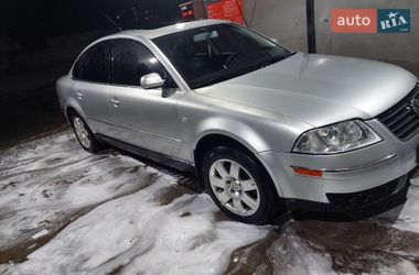 Седан Volkswagen Passat 2002 в Остроге