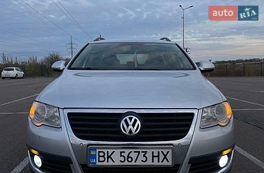 Универсал Volkswagen Passat 2006 в Ровно