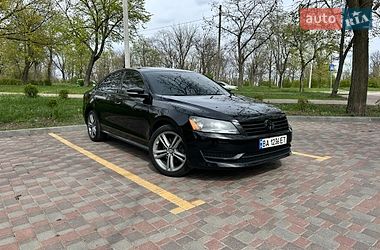 Седан Volkswagen Passat 2013 в Кропивницком