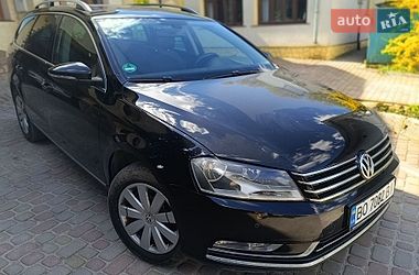 Універсал Volkswagen Passat 2013 в Тернополі