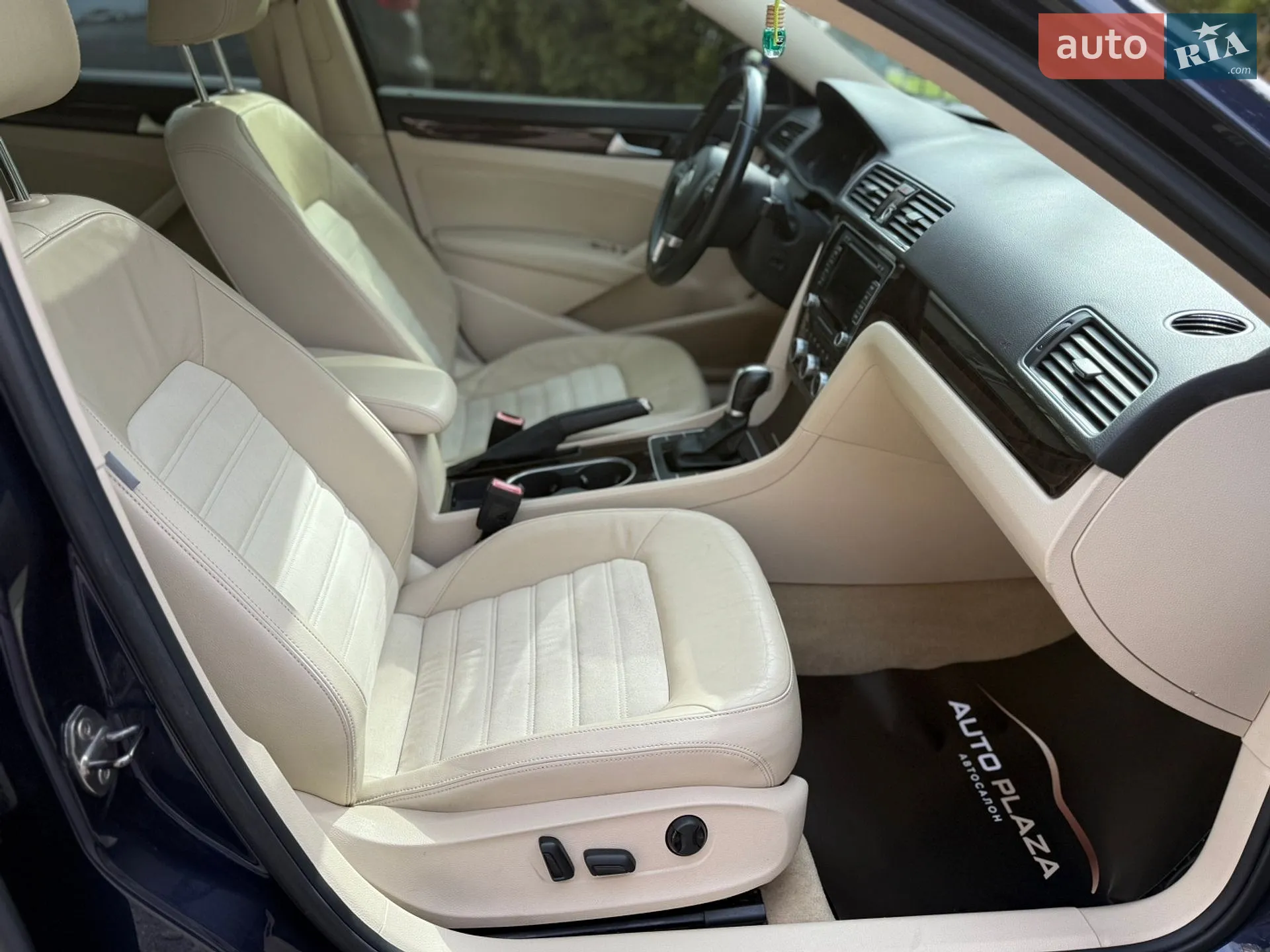 2014 Volkswagen Passat - мініатюра 41
