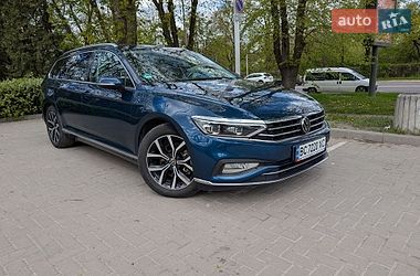 Универсал Volkswagen Passat 2020 в Львове