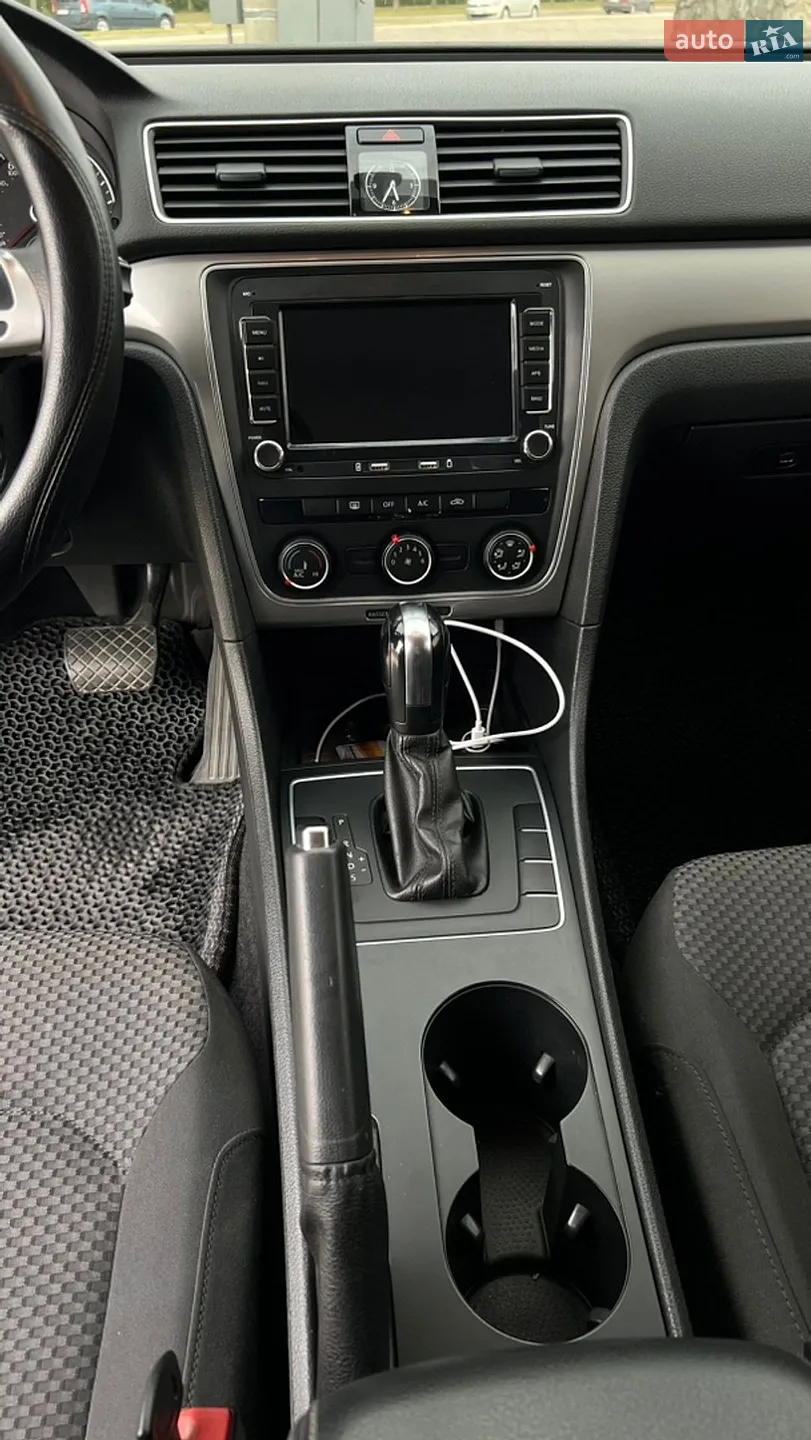2013 Volkswagen Passat - мініатюра 11
