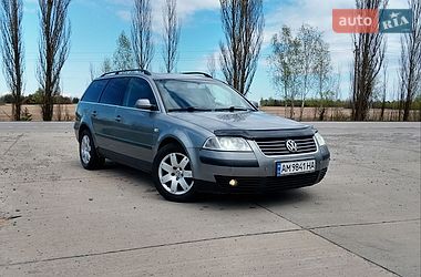 Универсал Volkswagen Passat 2002 в Коростене
