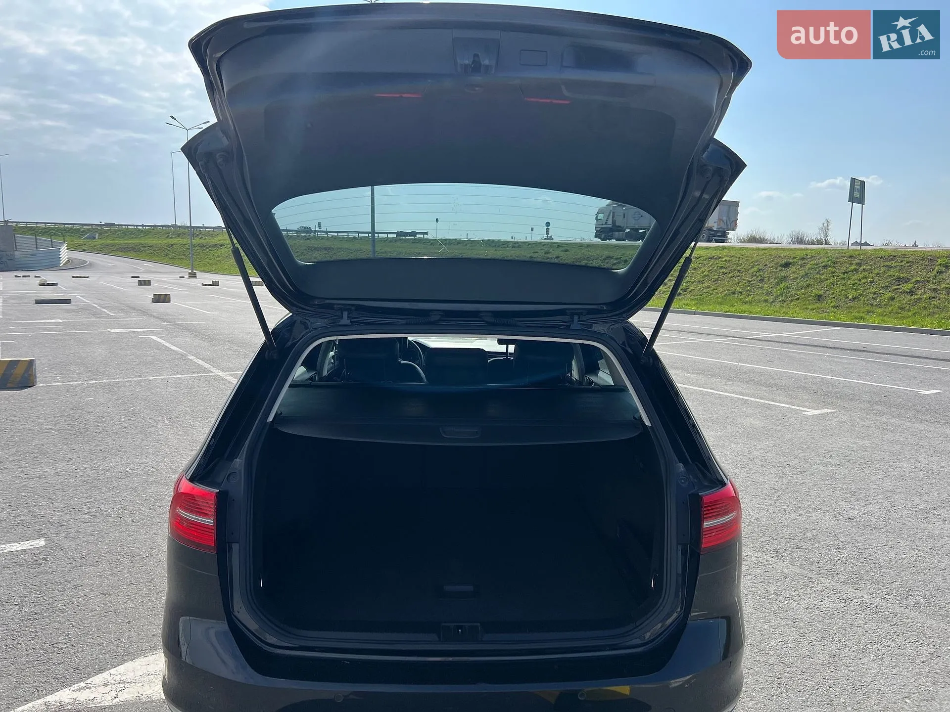 2015 Volkswagen Passat - мініатюра 6