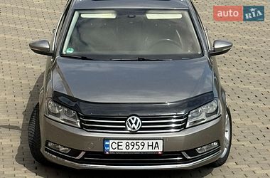 Універсал Volkswagen Passat 2012 в Чернівцях