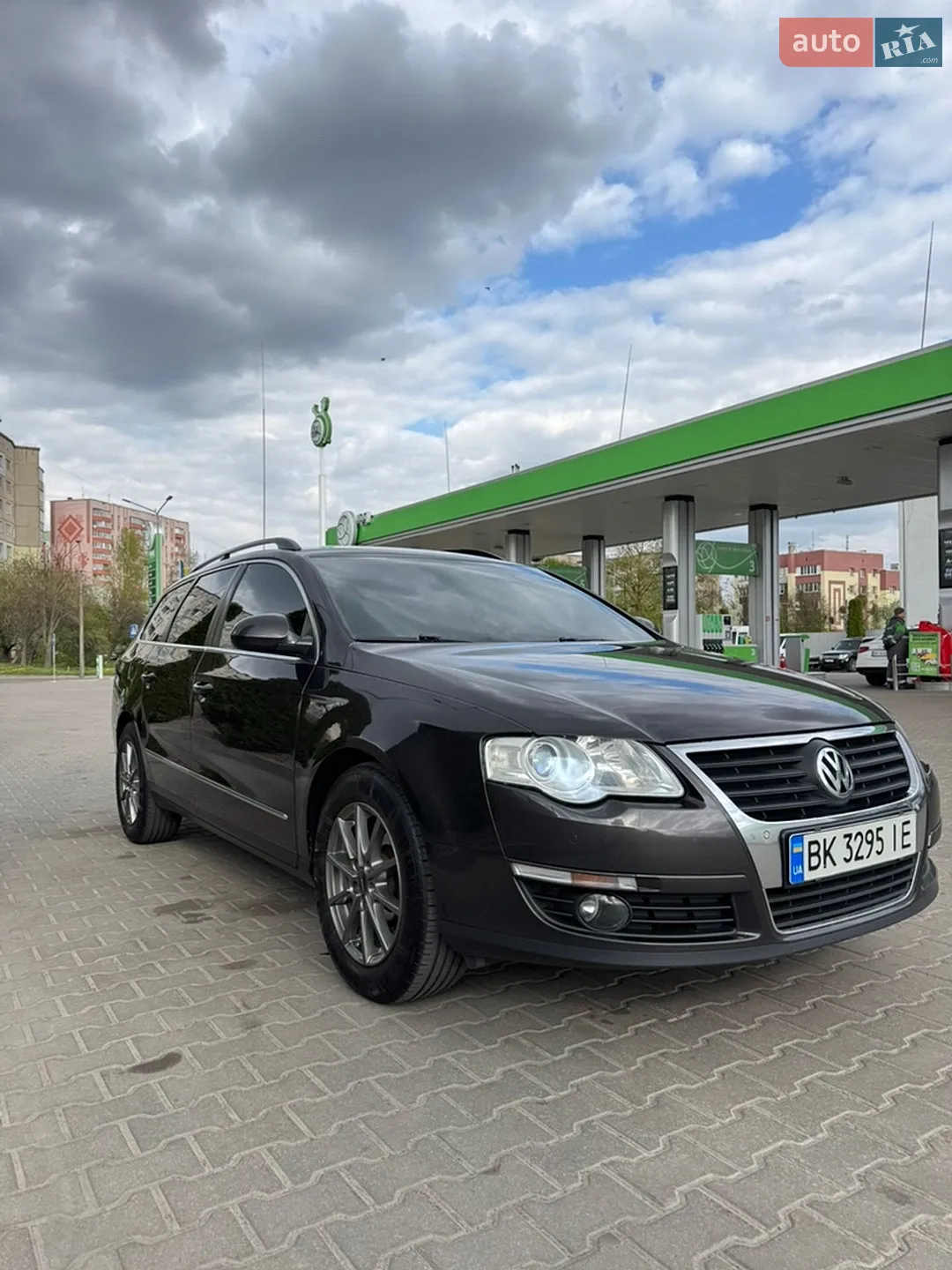 2010 Volkswagen Passat - мініатюра 4