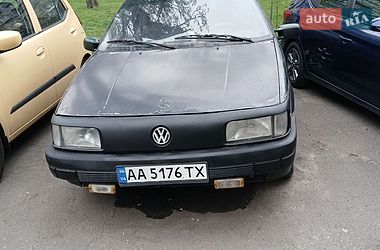 Универсал Volkswagen Passat 1992 в Киеве