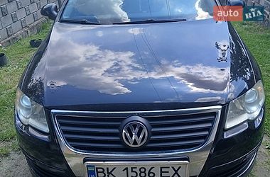 Седан Volkswagen Passat 2008 в Сарнах